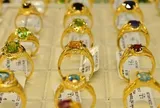 Giá vàng sụt giảm, chuyên gia cảnh báo