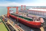 Sau khi làm vòm thép lớn nhất hành tinh, 'đại gia' Việt bất ngờ hạ thủy tàu 21.800 DWT tự đóng lần đầu tiên