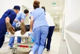 Thói quen phổ biến của nhiều đàn ông Việt đẩy người 45 tuổi vào cơn xuất huyết não nguy kịch