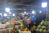 Lý do giá trái cây mùa hè ở TPHCM... rẻ 'sập sàn'
