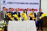 Chủ tịch HĐQT đề xuất tăng thù lao gấp 5 lần vì “không đủ chi phí đi máy bay”, công ty sau đó bị phong tỏa tài khoản ngân hàng