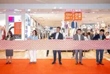 UNIQLO Hanoi Centre chính thức khai trương sáng ngày 27.03, chào đón hàng trăm khách hàng đến tham quan, mua sắm