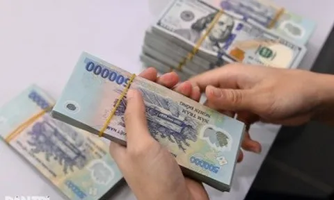 ​Lãi suất tiết kiệm 6 tháng vượt 8%/năm, ngân hàng tung chiêu hút khách