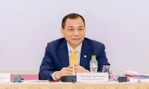 Tỷ phú Phạm Nhật Vượng lập thêm một kỷ lục: Hơn 135.000 đơn đặt hàng, xuất xưởng 93.000 xe máy điện trong một tháng