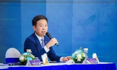 Ông Trương Gia Bình, Nguyễn Bá Dương, Trần Đình Long và Trịnh Tiến Dũng đã thảo luận lập Liên minh nội địa làm đường sắt