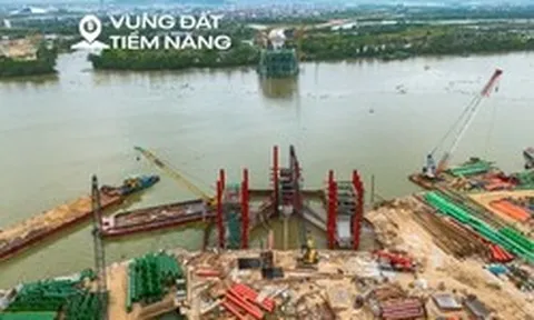 Toàn cảnh công trường cầu dây văng rộng nhất Hải Phòng: Tháp cao bằng tòa nhà 40 tầng, nằm sát vách dự án hơn 2 tỷ USD của Vingroup