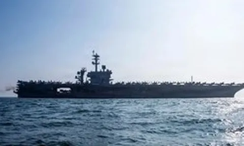 Hàng trăm tàu vẫn 'án binh bất động' ở Hormuz: Kịch bản giải cứu của ông Trump vẫn chưa đủ 'lực'?