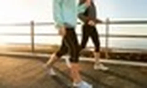 Bác sĩ gia đình tiết lộ cách đi bộ đốt mỡ bụng hiệu quả tới bất ngờ