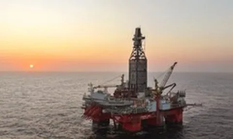 Khoan hơn 2.300m xuống dưới đáy biển, phát hiện lớp chứa dầu dày hơn 30m, có thể thu về hàng trăm triệu thùng dầu