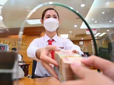 Nhân viên ngân hàng nào có thu nhập bình quân hơn 40 triệu đồng/tháng?