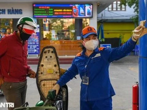 Giá xăng dầu tăng, có loại tăng hơn 400 đồng/lít