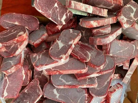 Báo động dùng phụ gia, hương liệu biến thịt trâu thành bò cao cấp