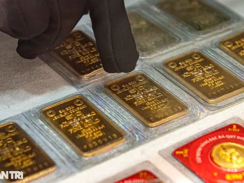 Người mua vàng lỗ hơn 7 triệu đồng/lượng nếu lỡ “đu đỉnh”