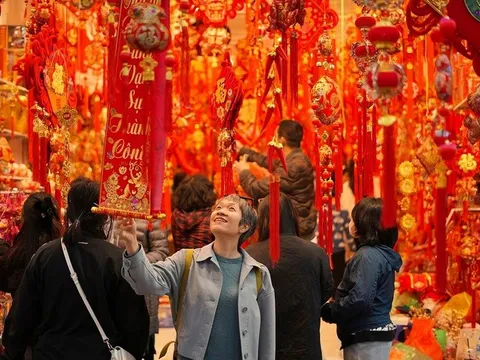 Cai nghiện mua sắm và 4 cách vực dậy ví tiền của bạn sau Tết