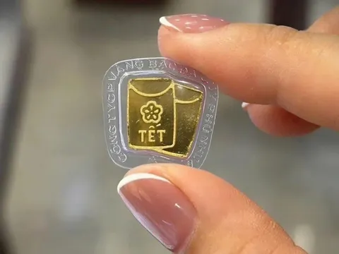 Thị trường vàng mùng 6 Tết: Giá tiếp tục tăng, vàng mini xuất hiện