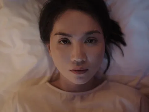 Hé lộ hình ảnh gây sốc của Ngọc Trinh trong Thẩm mỹ viện âm phủ