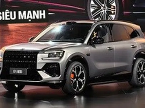 Zeekr 8X chốt giá quy đổi hơn 1,4 tỷ đồng ở sát Việt Nam: Cùng cỡ Explorer, máy hybrid cắm sạc, mạnh ngang siêu xe