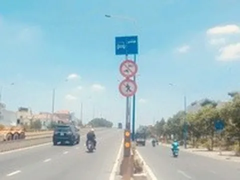 Người dân cần lưu ý khi lưu thông lên cầu vượt ngã tư 550, TPHCM