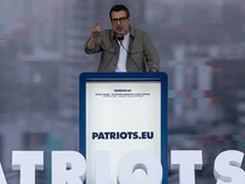 Phó Thủ tướng Ý kêu gọi quay trở lại nhập khẩu năng lượng từ Nga