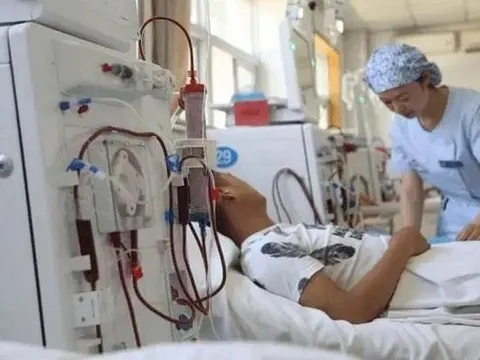 Người đàn ông 50 tuổi suy thận mạn vì thói quen "cực độc" khi pha cà phê