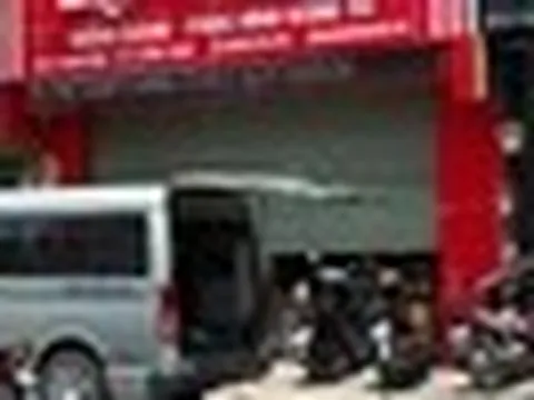TPHCM: Cảnh sát xuất hiện tại loạt phòng khám nha khoa liên quan vụ ly hôn nghìn tỷ