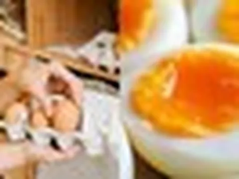 Có đúng là trứng lòng đào nhiều dinh dưỡng hơn trứng chín kỹ?