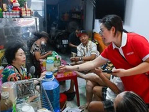 Hành trình vượt nắng, thắng mưa, gõ cửa từng nhà xác thực thuê bao di động