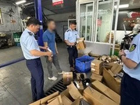 Phát hiện công ty bán hàng trăm phụ tùng ô tô giả nhãn hiệu Peugeot
