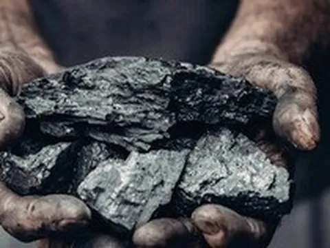 Phát minh mới của Trung Quốc gây chấn động ngành khai khoáng: Biến rác độc hại thành vật liệu xây dựng giá trị cao