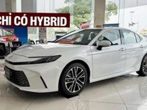 Toyota cơ cấu lại sản phẩm tại Việt Nam: Camry không còn thuần xăng, giá thấp nhất 1,46 tỷ đồng, Fortuner bỏ máy dầu, bản rẻ nhất đắt hơn Everest