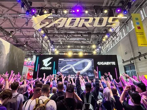 GIGABYTE thu hút game thủ tại Gamescom 2026 với AORUS INFINITY và trải nghiệm chơi game đắm chìm