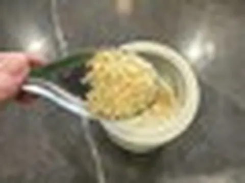 3 thói quen ăn hạt nêm cần bỏ ngay