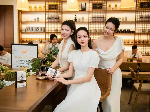 Các mỹ nhân Việt thưởng lãm cà phê tại công trình biểu tượng nổi tiếng thế giới