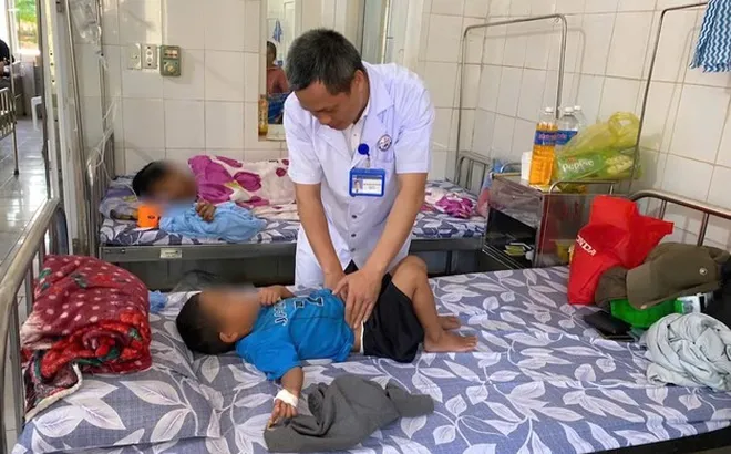 Quảng Trị: Bệnh nhân nghi ngộ độc sau ăn bánh mì tiếp tục tăng