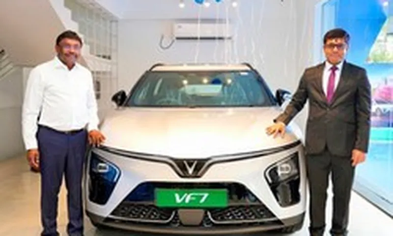 VinFast khai trương showroom thứ 50 tại quốc gia tỷ dân