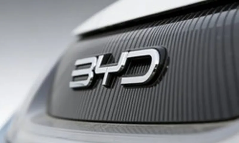 Ông lớn xe điện Trung Quốc hụt hơi: Lần đầu lợi nhuận sụt giảm, cắt hơn 100.000 nhân sự