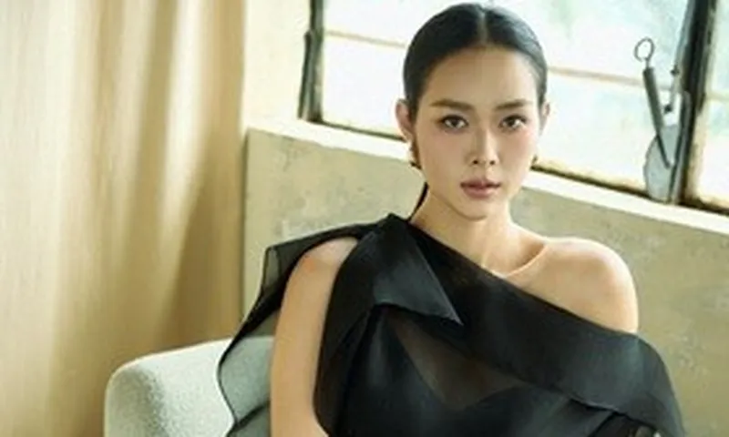 Cuộc sống sung túc, giàu có ở tuổi 33 của mỹ nhân Việt là mẹ đơn thân đang gây sốt phòng vé