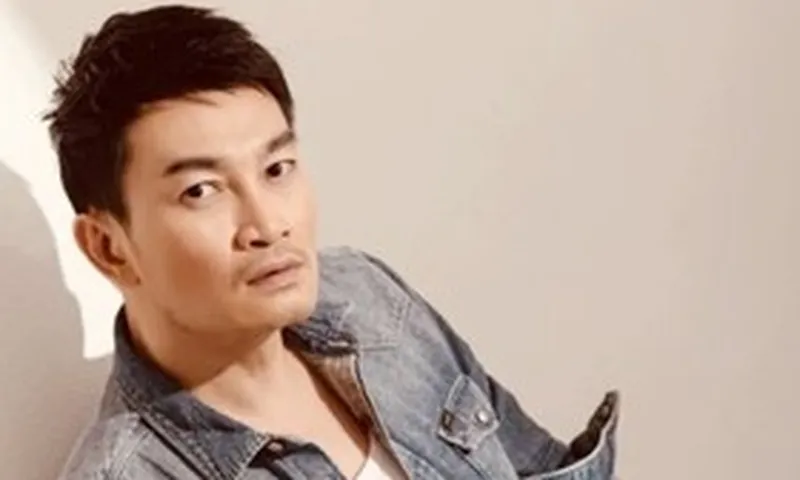 Tuổi U60 phong độ, độc thân kín tiếng của nam tài tử màn ảnh Việt vừa hội ngộ với Lê Phương