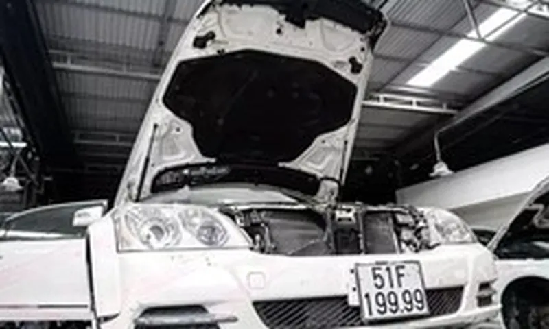 Xe Maybach ‘tháo bánh, tháo cửa’ của bà Trương Mỹ Lan bán được 16,6 tỷ