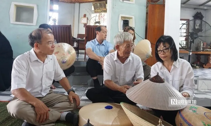 Kiến tạo không gian du lịch cộng đồng, tìm đầu ra cho làng nghề nón ngựa Di sản văn hóa quốc gia